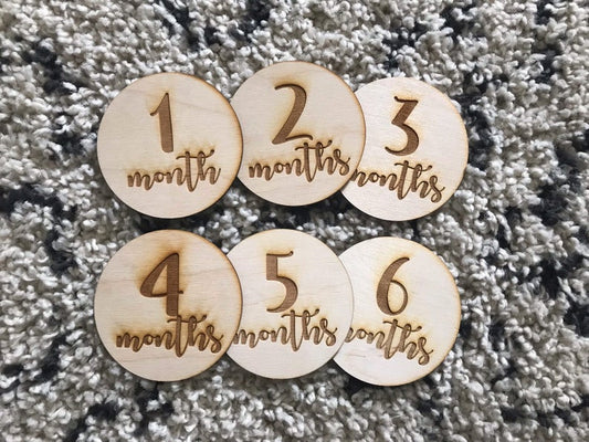 Wooden Monthly Milestone Baby Cards Natural Wood Keepsakes 12 month Photo Props Memory Discs Baby Shower Gift Memories Laser Cut Wood Prop